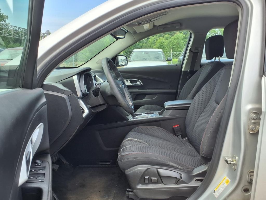 Used 2013 Silver Chevrolet LS image 15