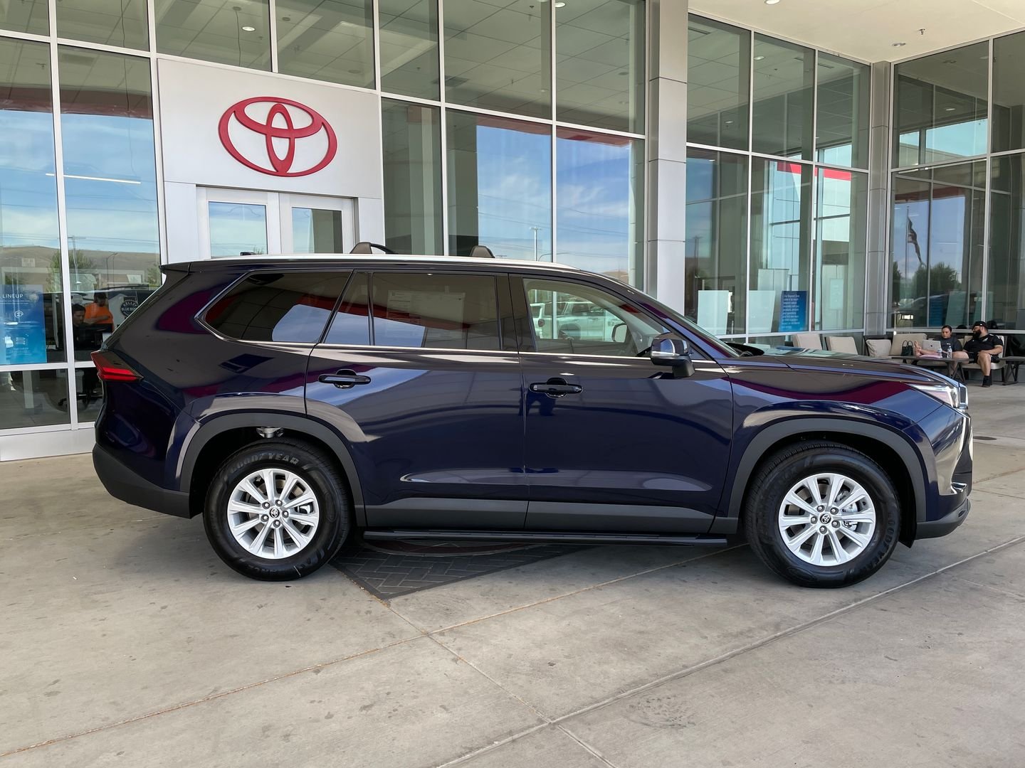 New 2026  Toyota XLE image 2