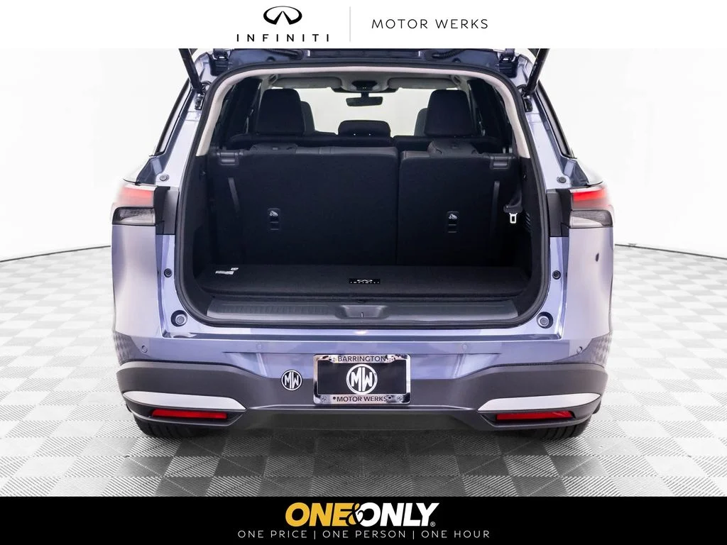 New 2027 MOONBOW BLUE INFINITI Luxe AWD image 31