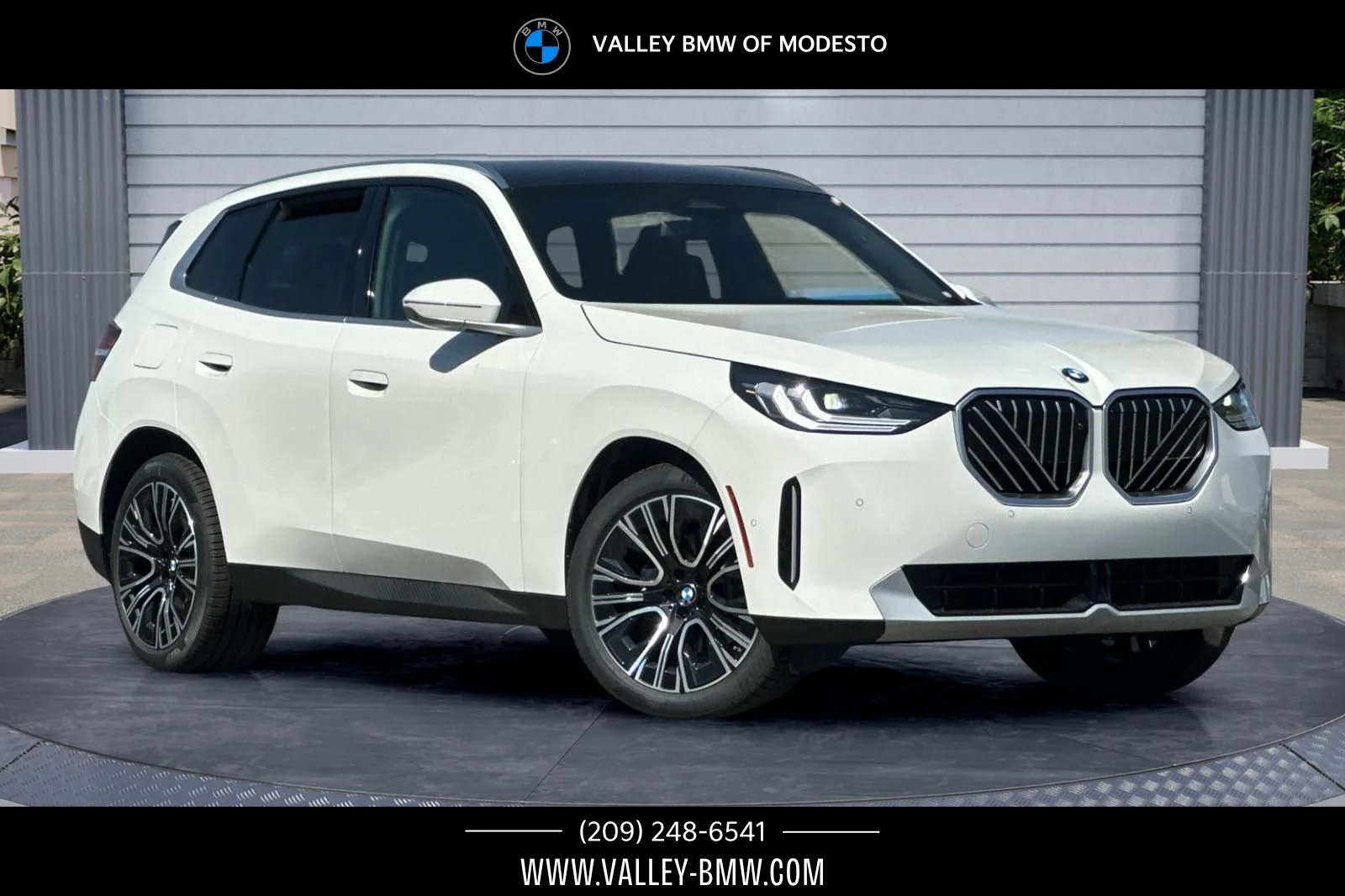New 2026 Alpine White BMW 30 xDrive image 1