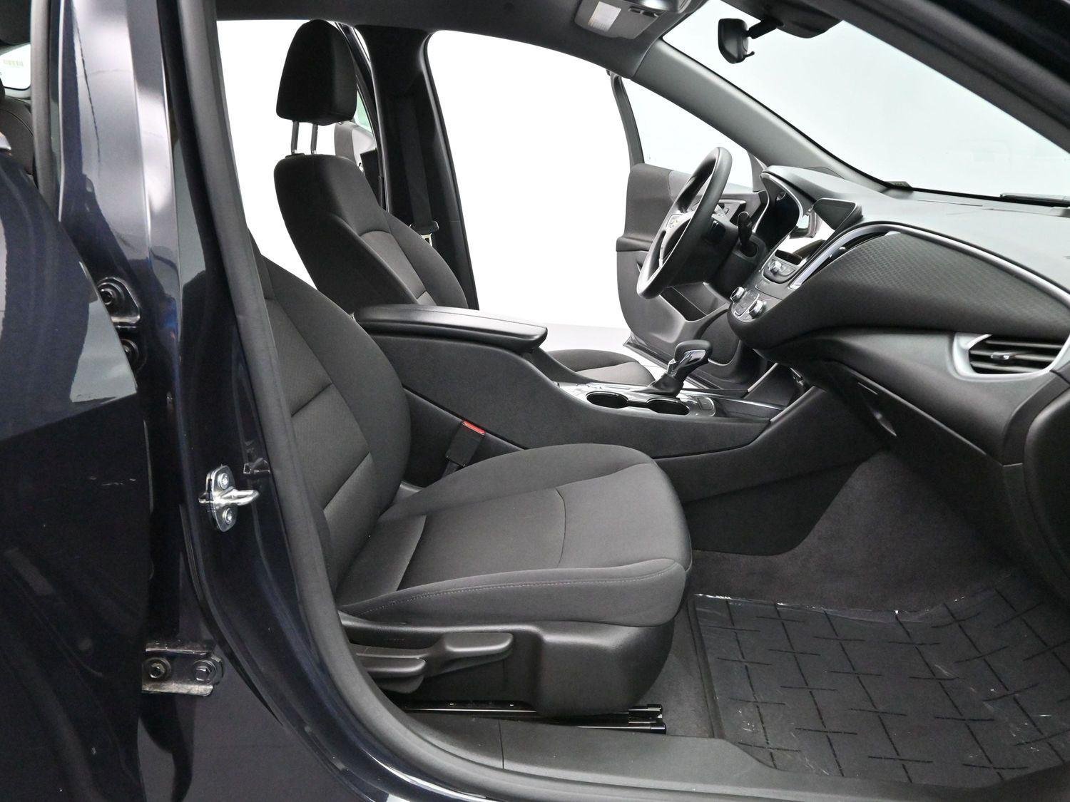 2023 Chevrolet Malibu 1LT - Photo 28