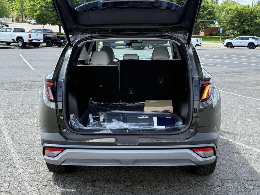 New 2026 Rockwood Green Hyundai SEL Premium AWD image 33