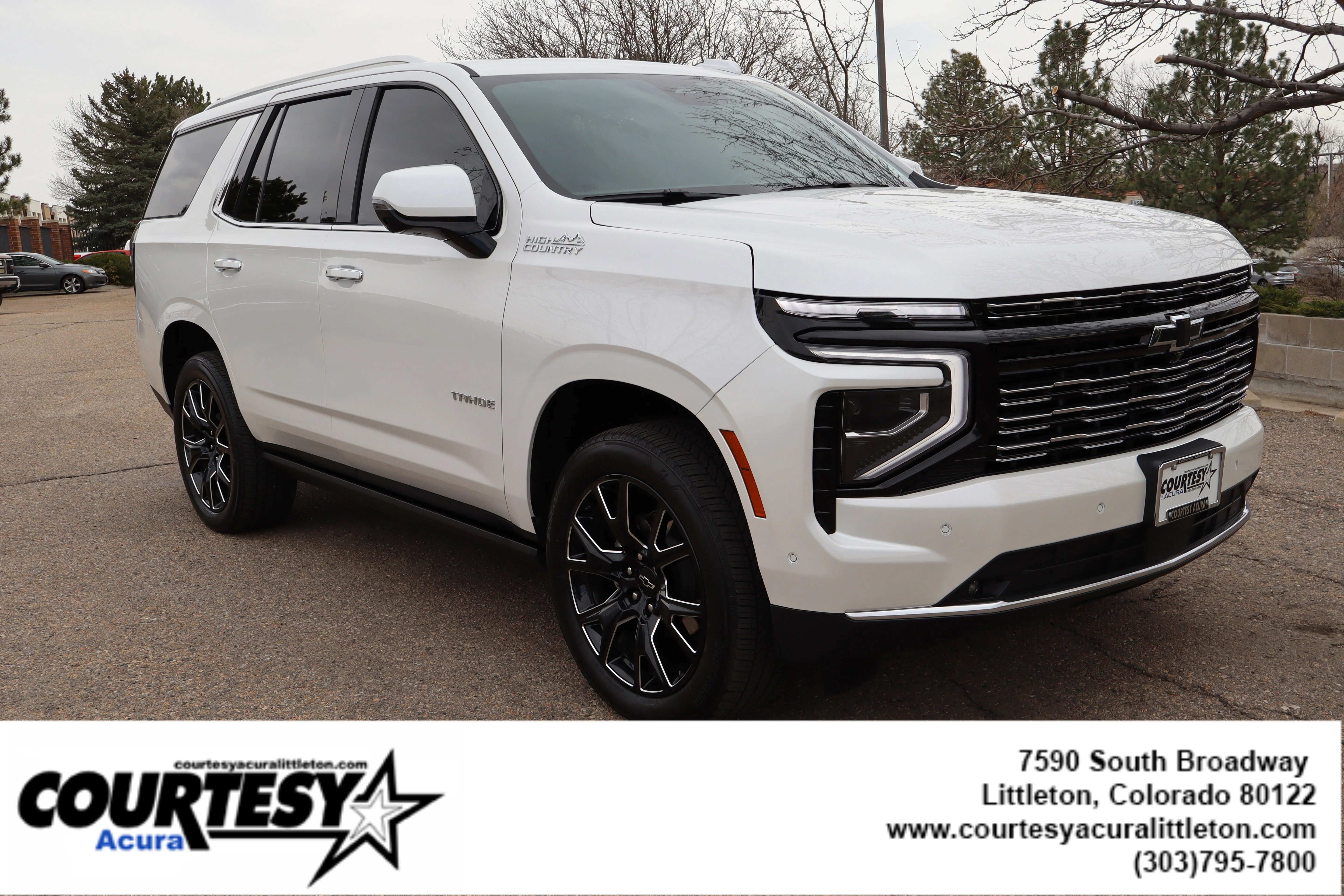 Used 2025 Iridescent Pearl Tricoat Chevrolet High Country image 9