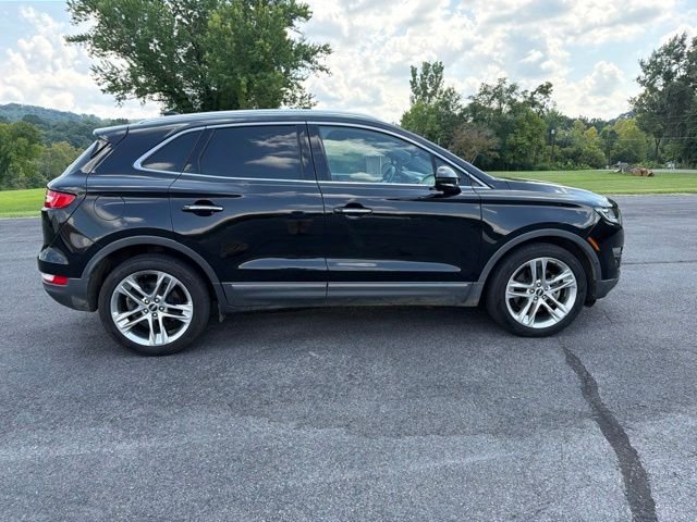 Used 2019 Black Lincoln Reserve image 18