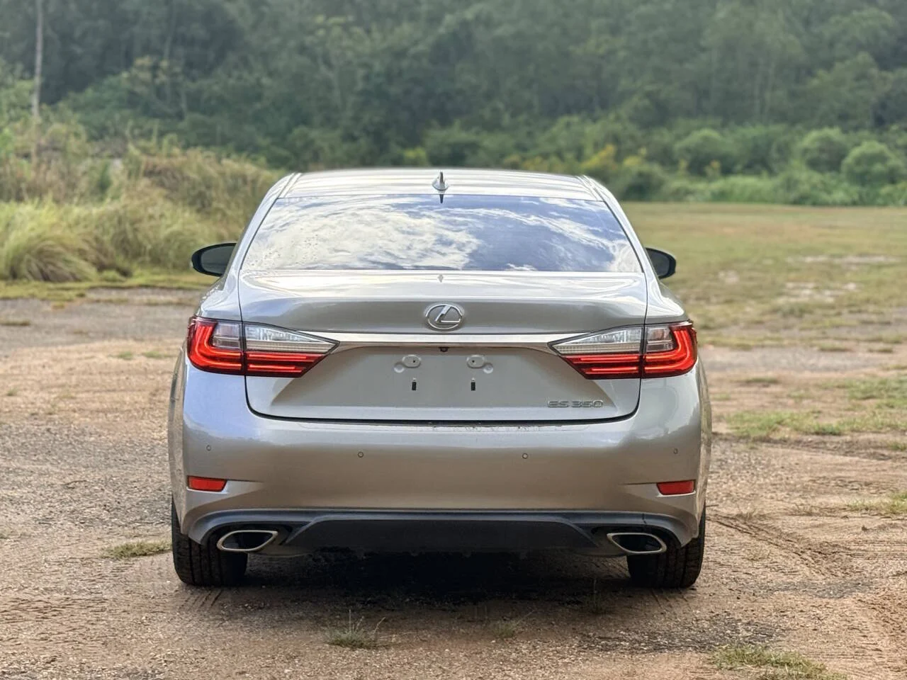 Used 2017 Silver Lexus Base 4dr Sedan image 4