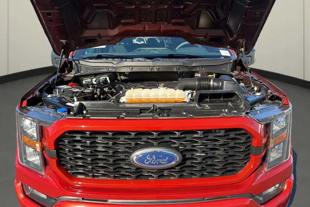 Used 2023 Red Ford XL image 9