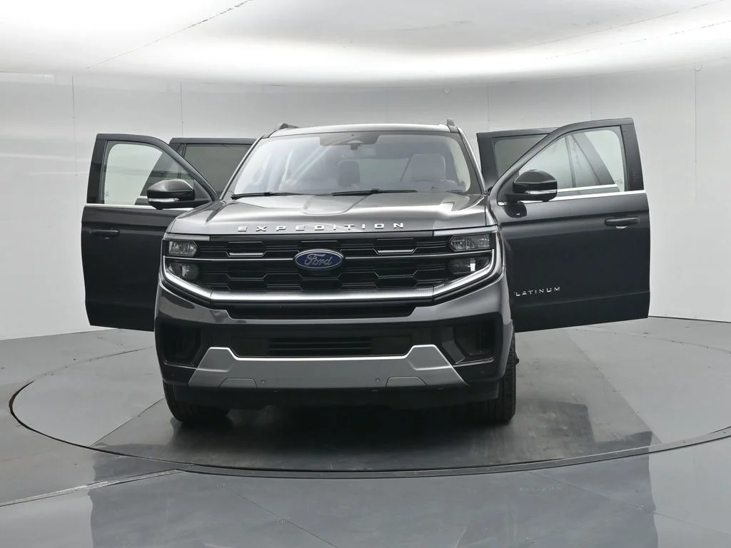 Certified Used 2025 Gray Ford Platinum image 38