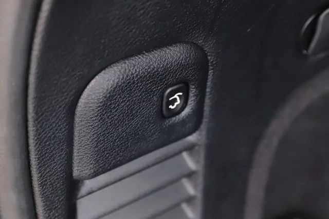 Used 2020 Blue Jeep Limited image 30