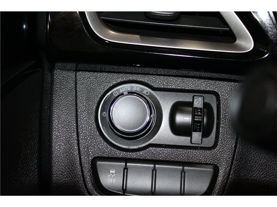 Used 2021 Nightfall Gray Chevrolet 1LT image 26