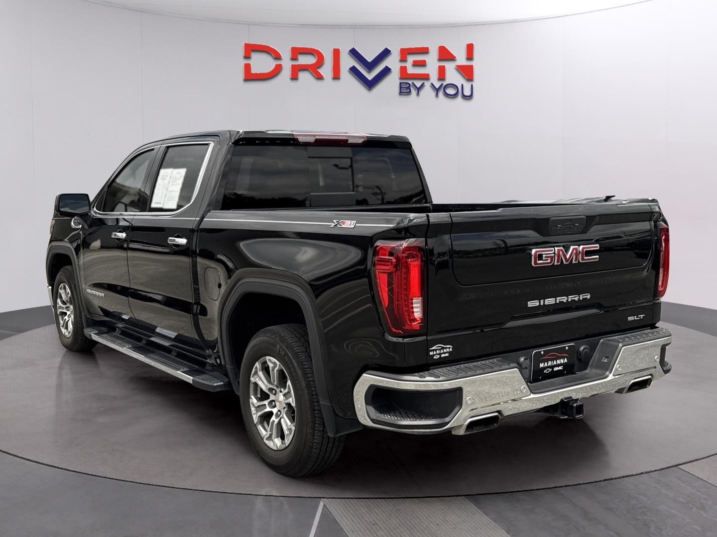 Used 2021 ONYX BLACK GMC SLT image 3