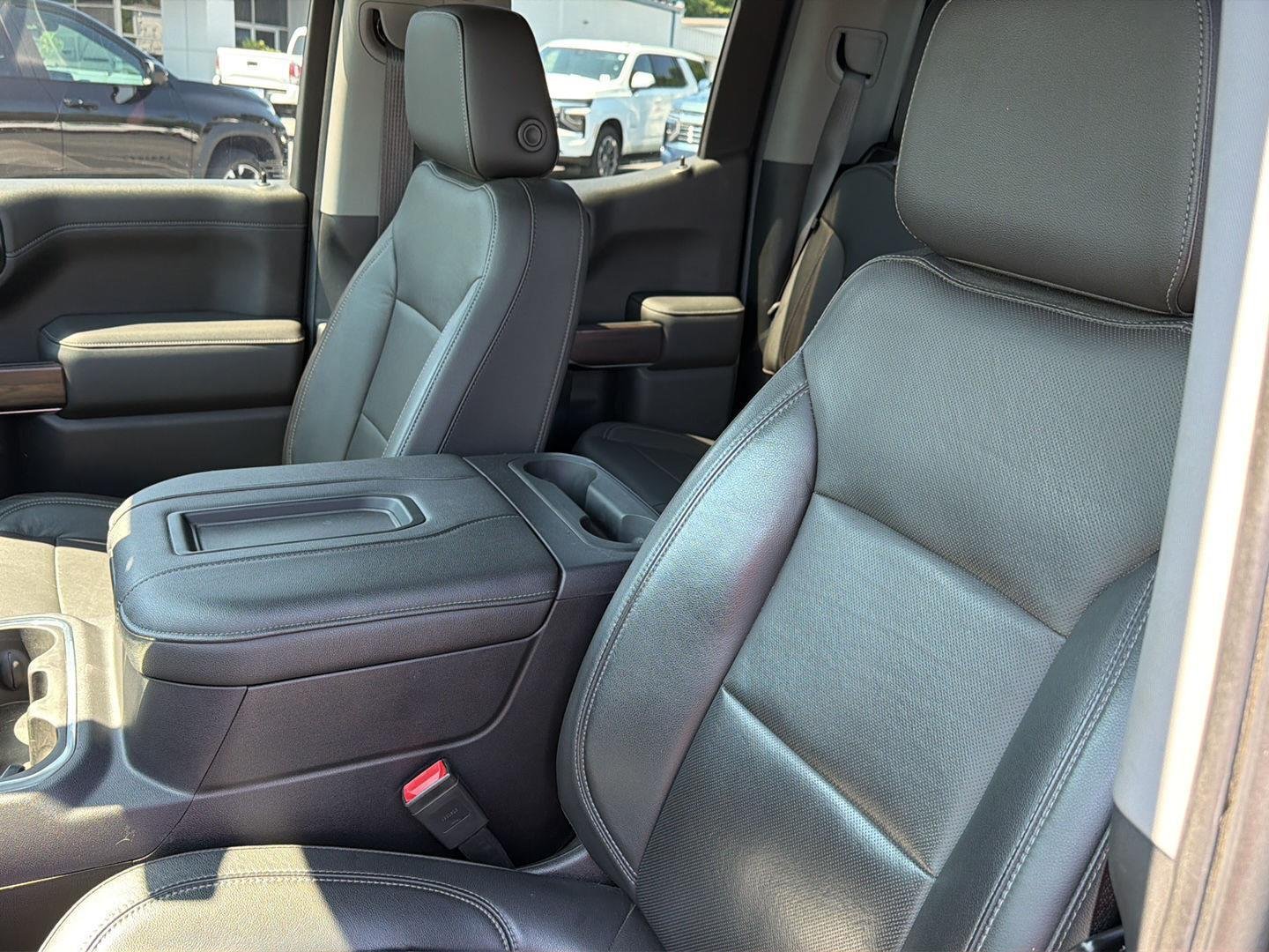 Used 2019 Onyx Black GMC SLT image 30
