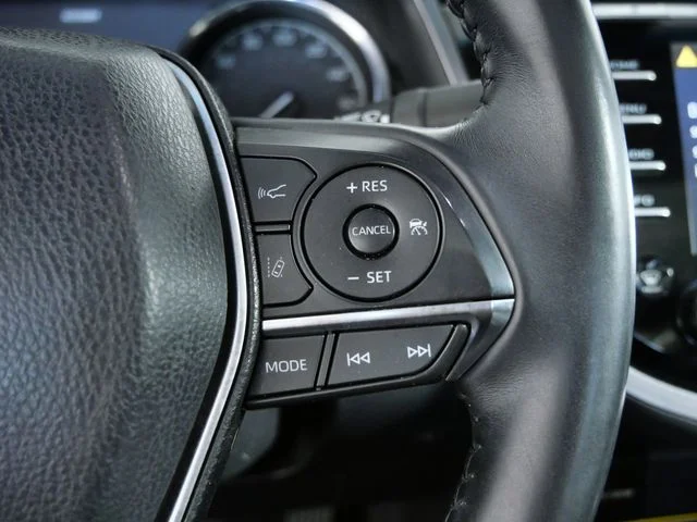 Used 2018 Gray Toyota XLE image 24