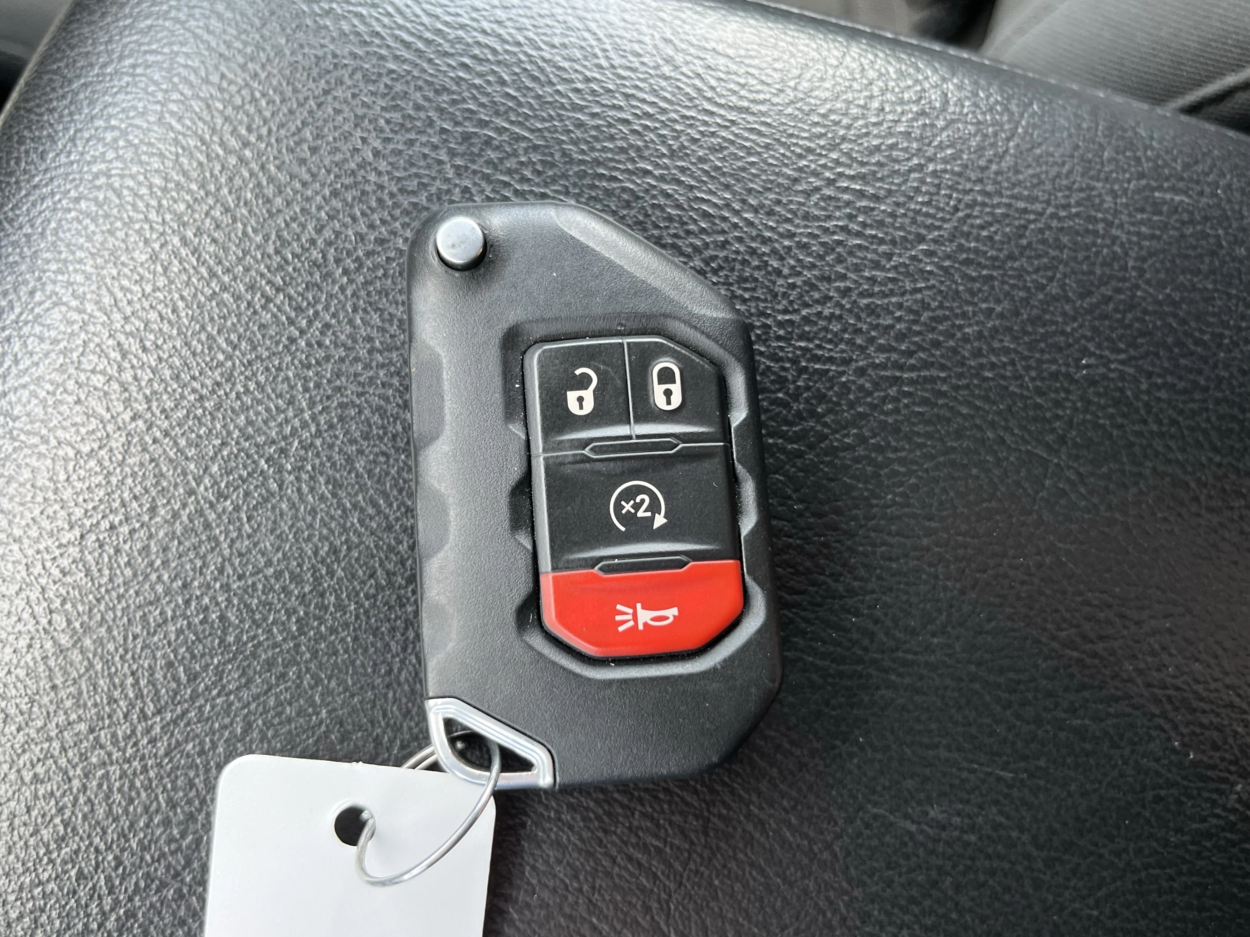 Used 2018 Mojito! Clearcoat Jeep Unlimited Sport S image 33