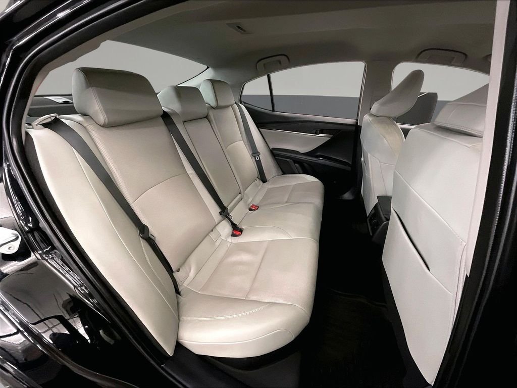 Used 2025 Black Toyota XLE image 31