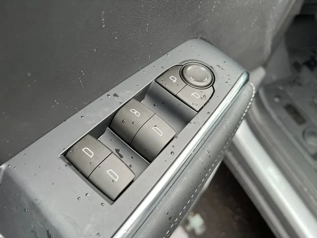 New 2026 Sterling Metallic GMC Elevation image 13