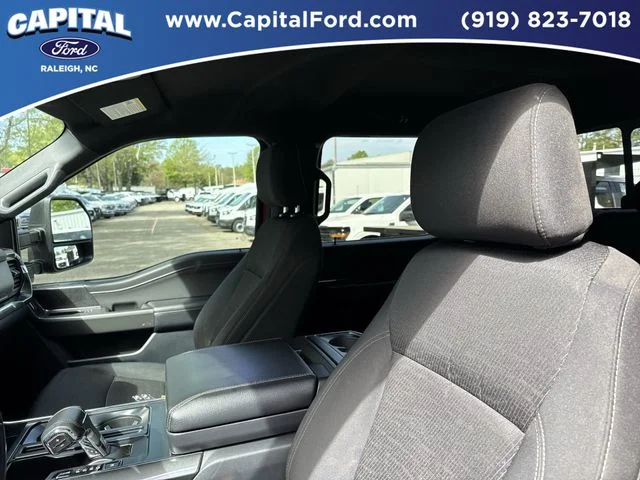 Used 2022 Red Ford XLT image 24