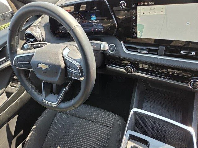 Used 2026 Summit White Chevrolet AWD LT image 35