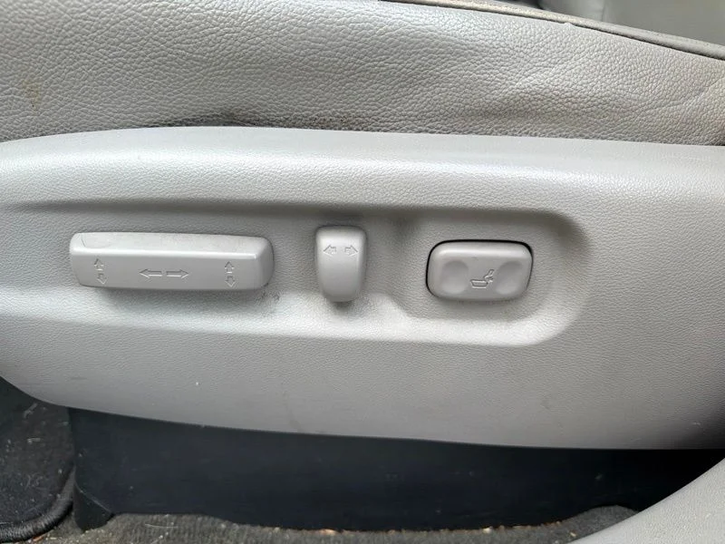 Used 2013 Gray Honda EX-L image 16