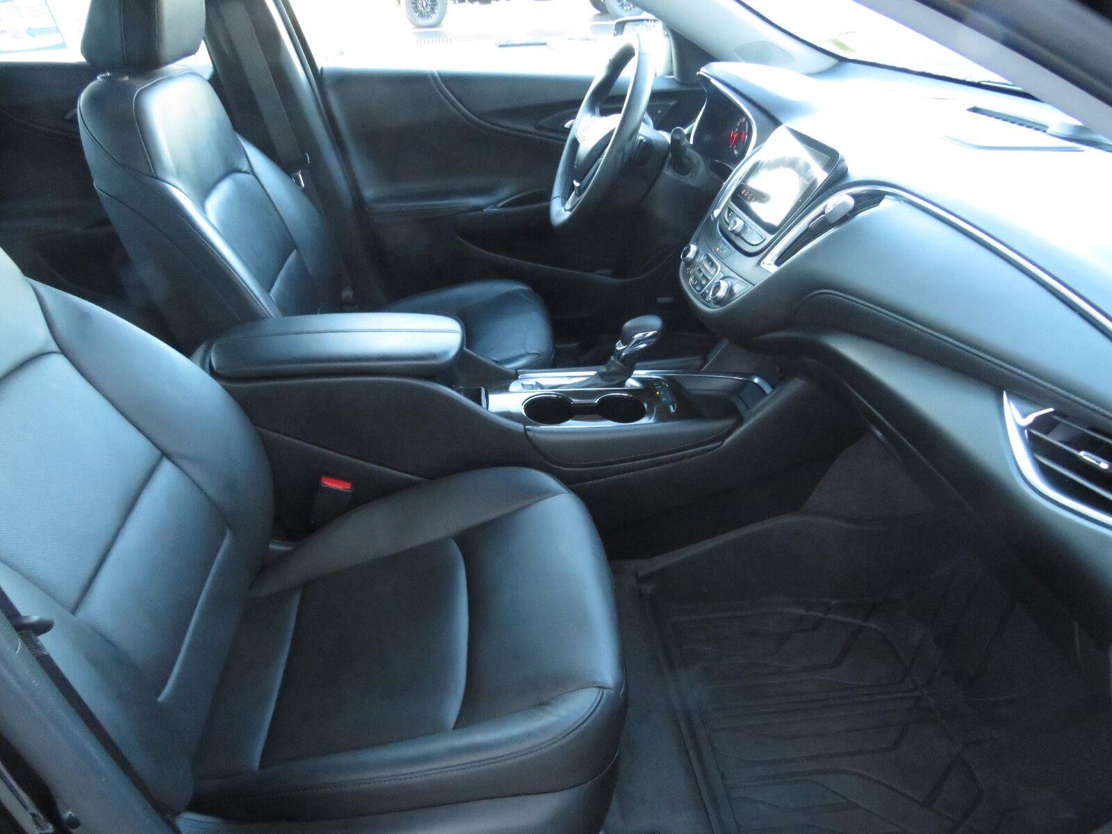Used 2025 Mosaic Black Metallic Chevrolet LT image 24