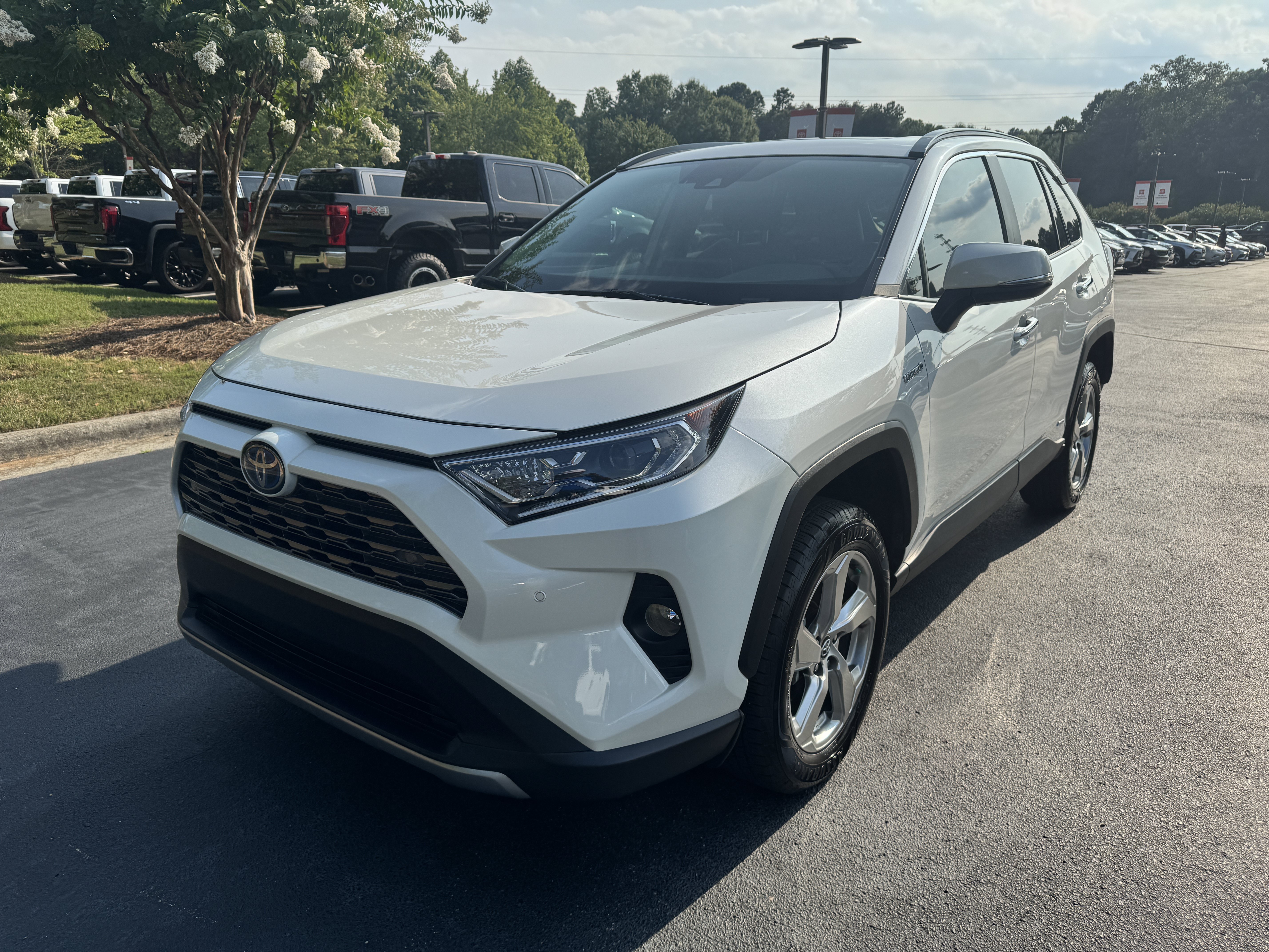 Certified Used 2020 Blizzard Pearl Toyota Hybrid Limited image 1