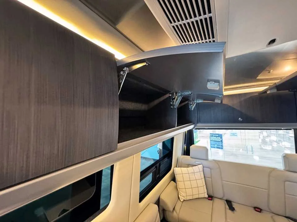 New 2025 Tenorite Gray Metallic AIRSTREAM  image 26