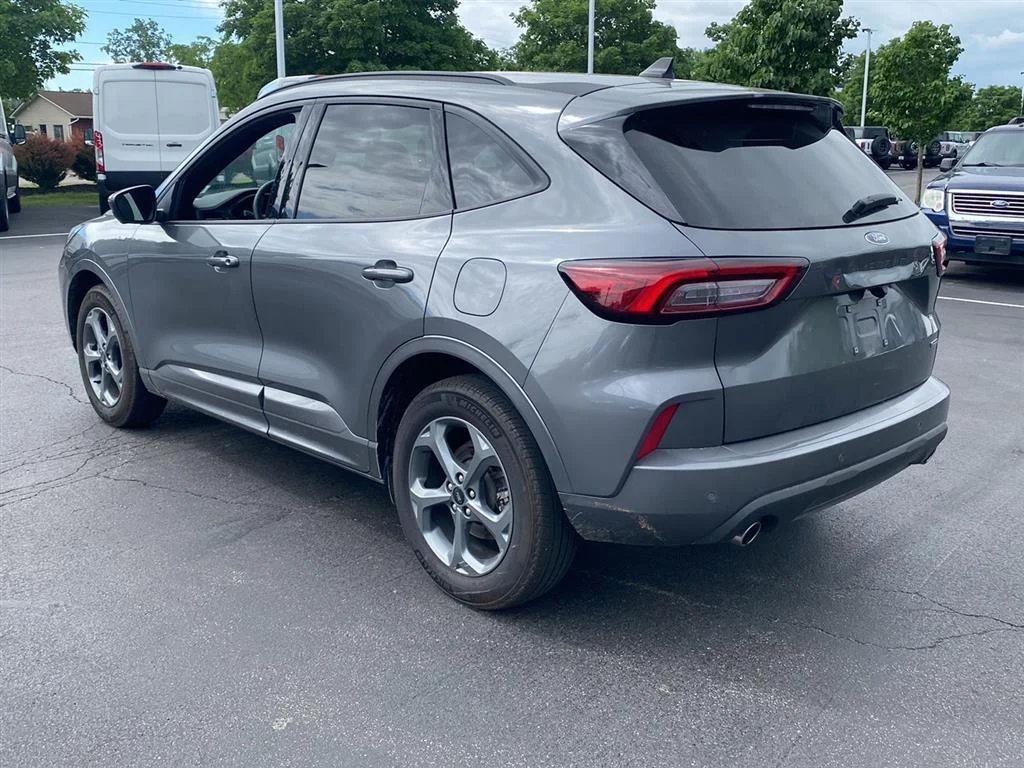 Used 2023 Carbonized Gray Ford ST-Line Select image 5