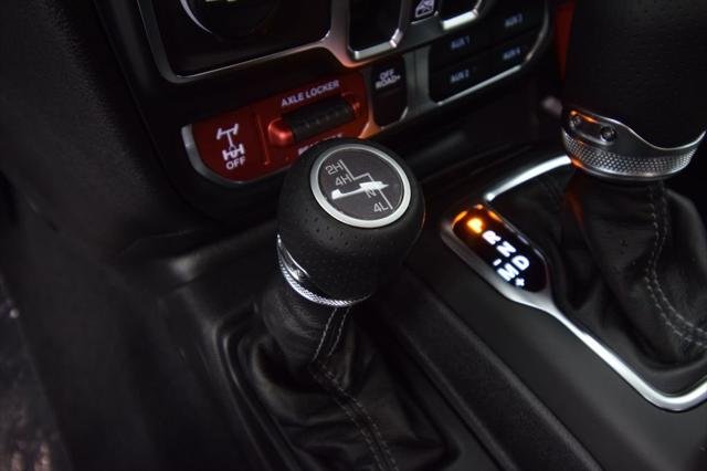 New 2026 Black Clear-Coat Exterior Paint Jeep Mojave image 31