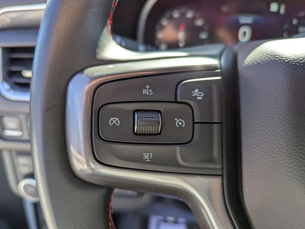 2023 Chevrolet Suburban RST - Photo 15