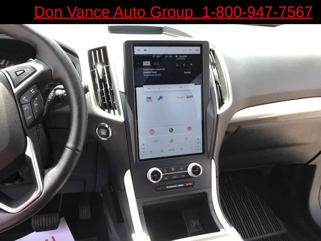 Used 2023 Black Ford SEL image 17
