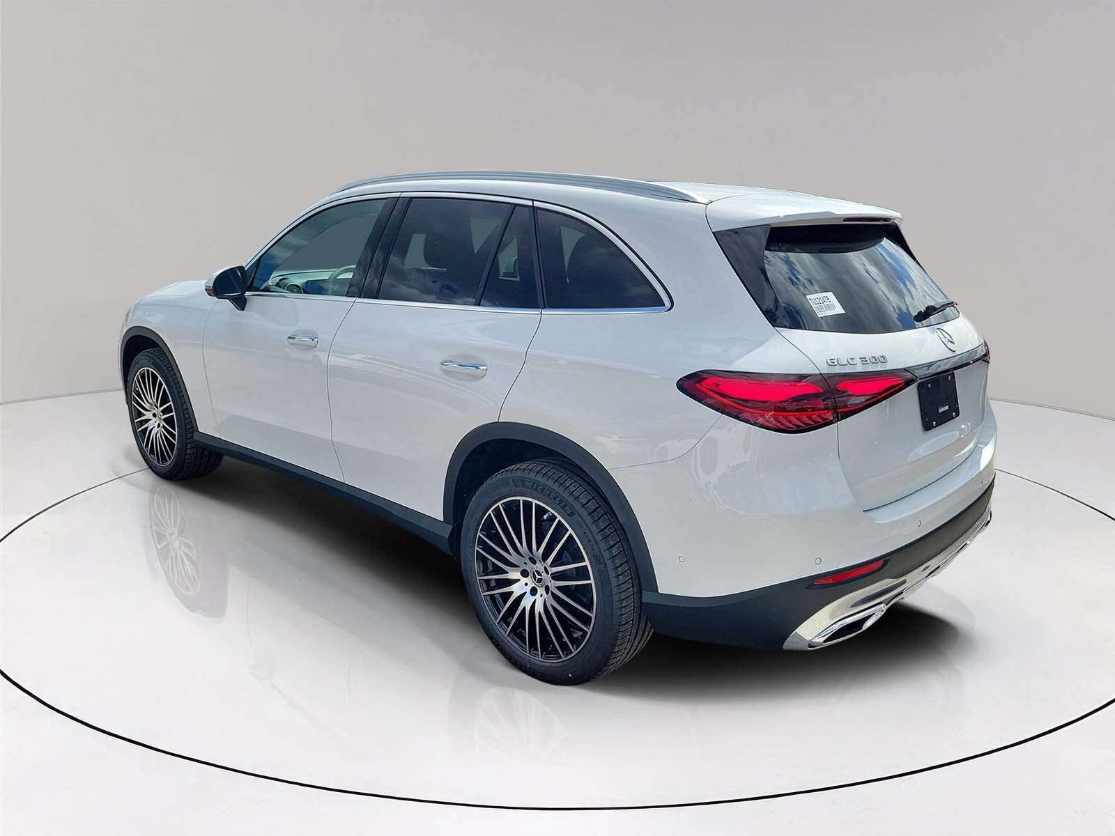 New 2026 MANUFAKTUR Moonlight White Metallic Mercedes-Benz GLC 300 image 31