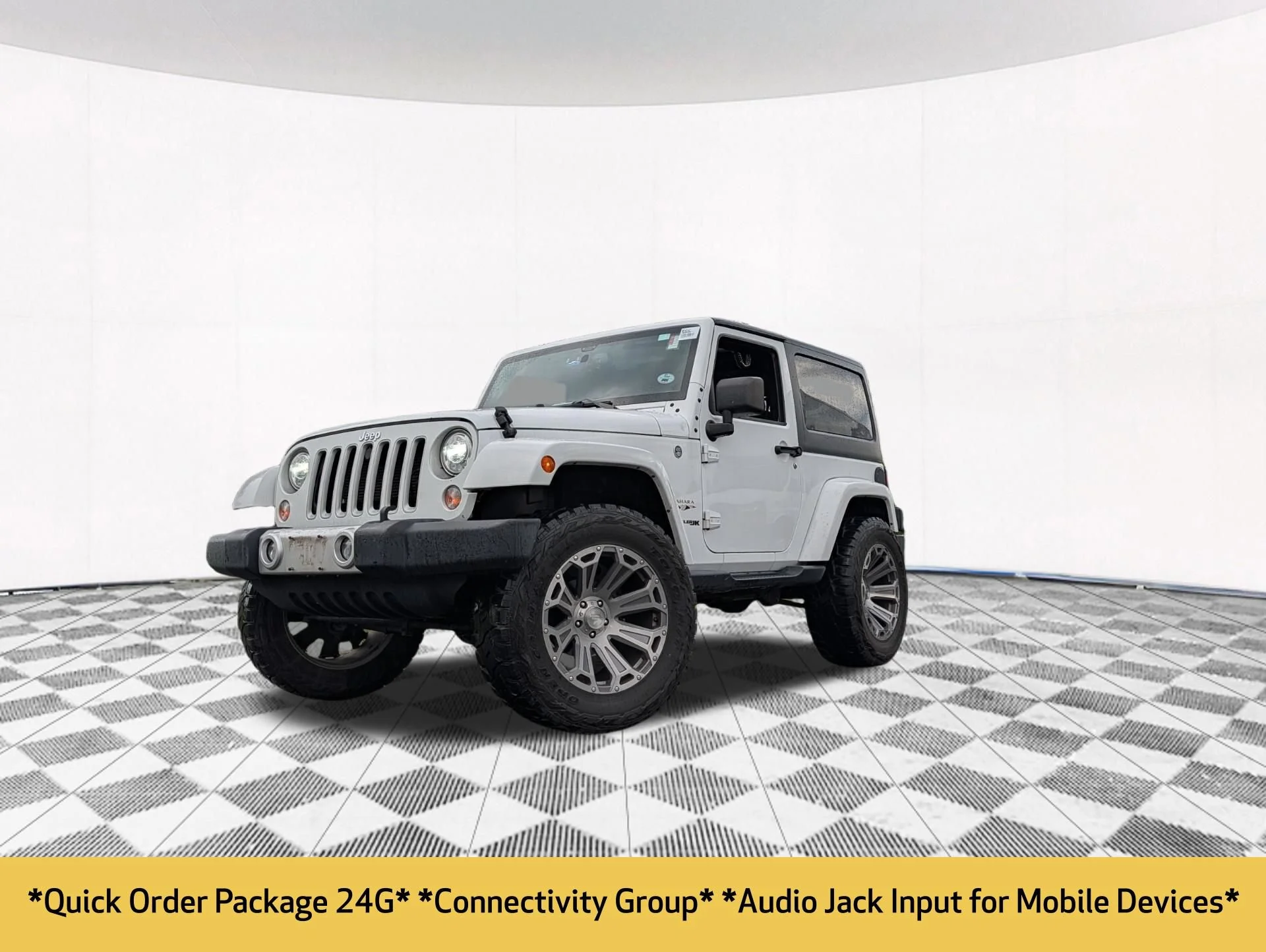 Used 2018 White Jeep Sahara 4x4 image 2