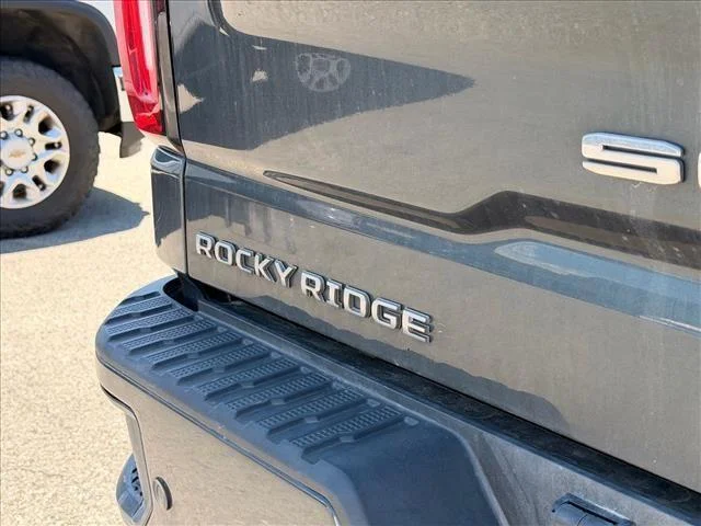 Used 2021 Dark Sky Metallic GMC AT4 image 11