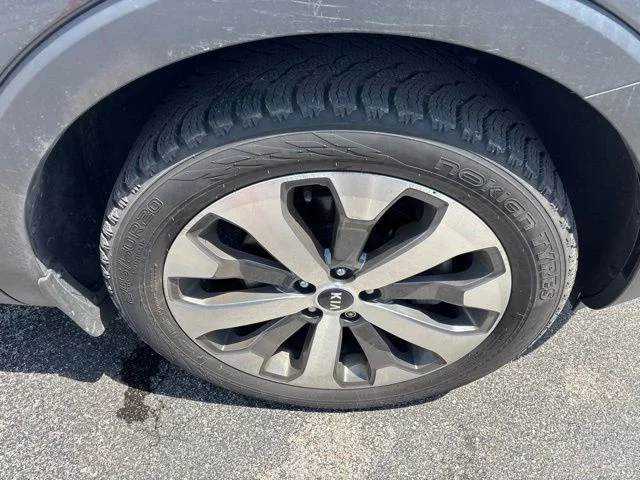 Used 2021 Gray Kia SX image 12