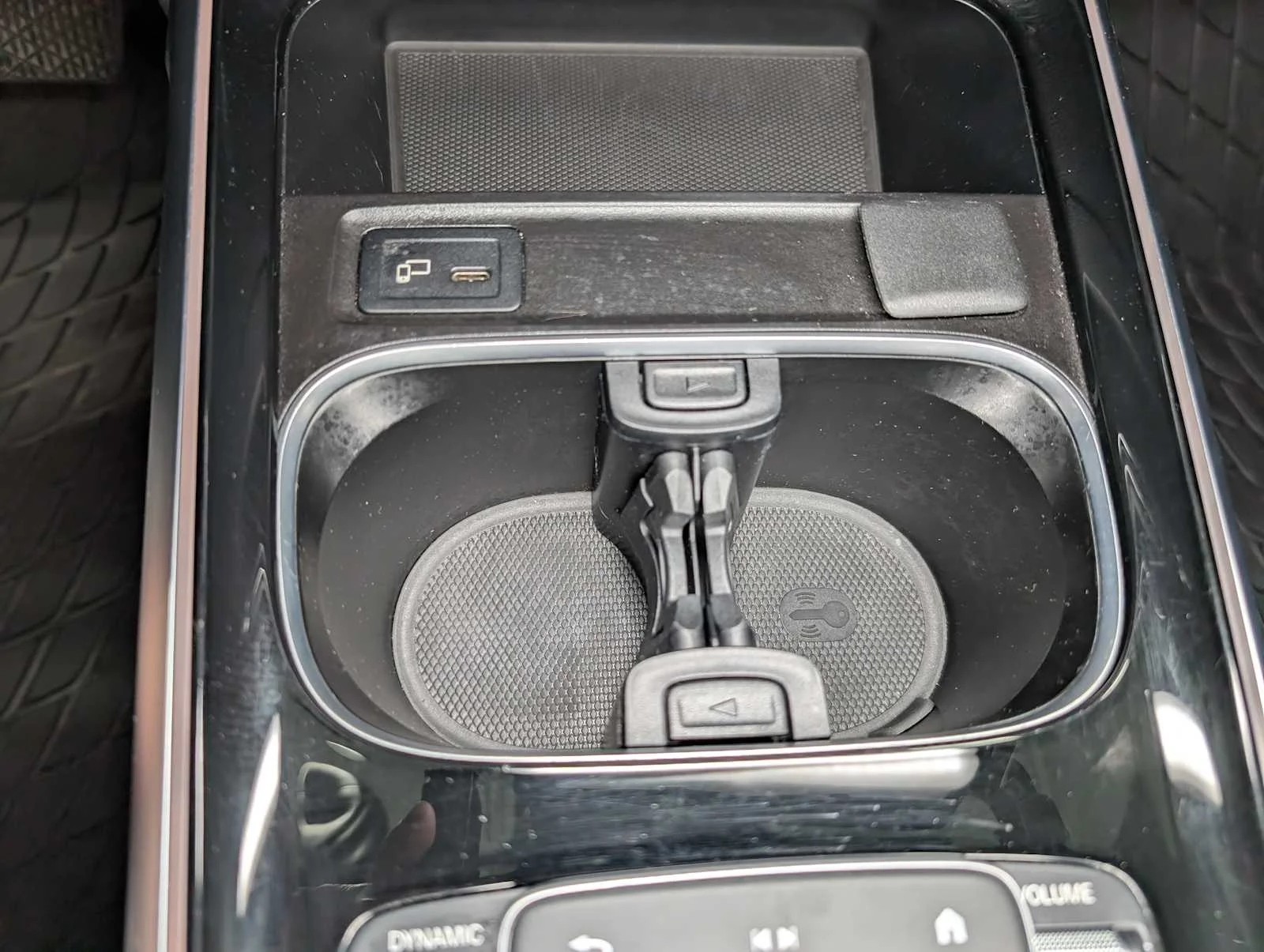 Used 2022 Polar White Mercedes-Benz GLB 250 image 26