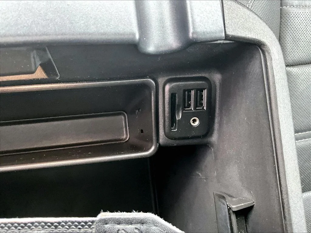 Used 2015 Black GMC Denali image 33