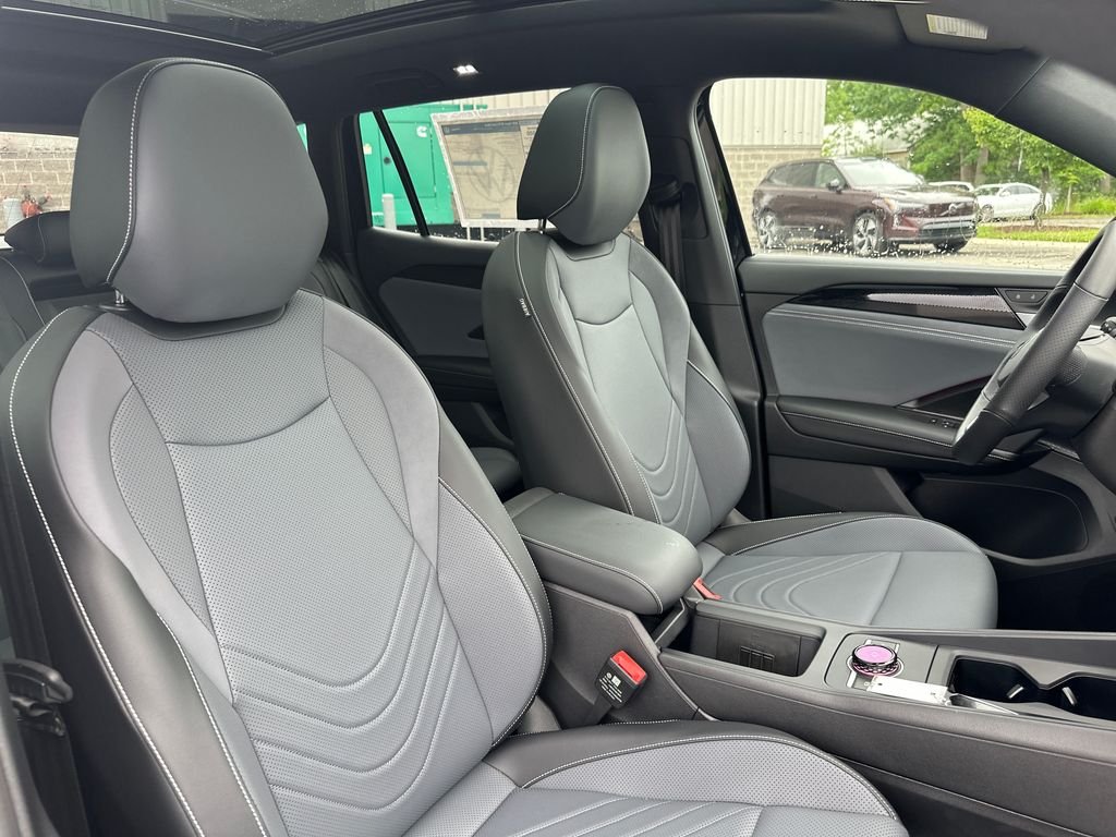 New 2026  Volkswagen 2.0T SE R-Line Black image 17
