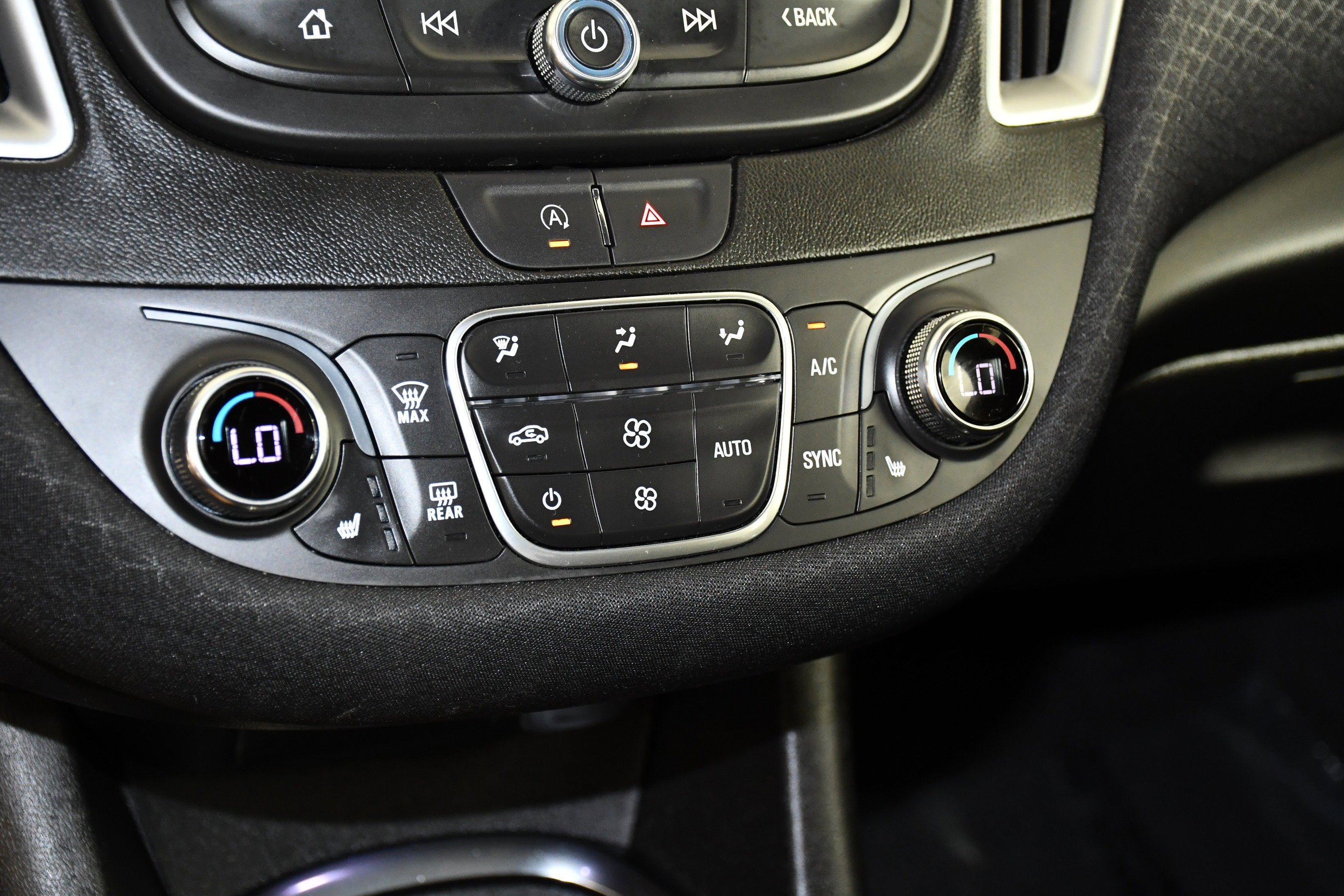 Used 2024 Summit White Chevrolet LT image 30