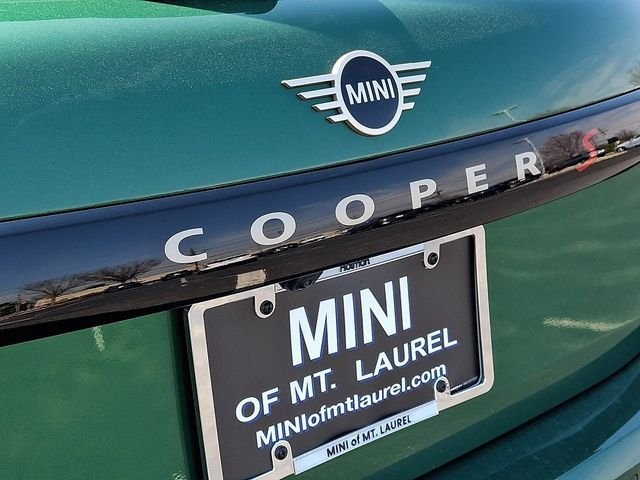 New 2026 Green MINI Signature Plus image 21