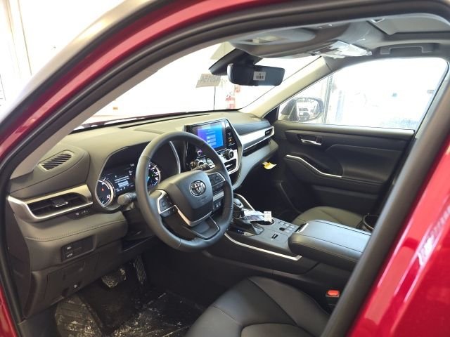 2026 Toyota Highlander XLE - Photo 9