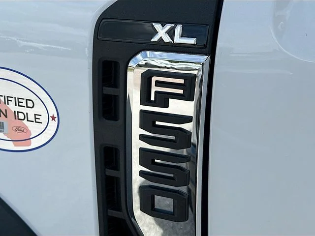 New 2025 Oxford White Ford XL image 16