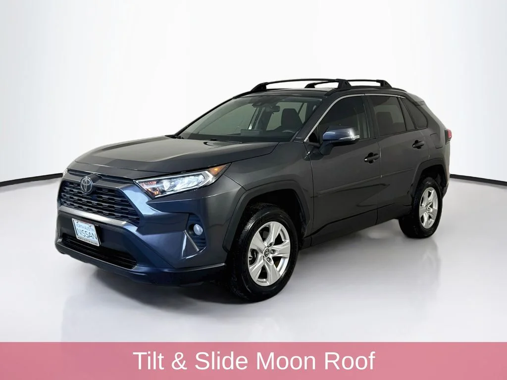 Used 2020 Gray Toyota XLE image 3