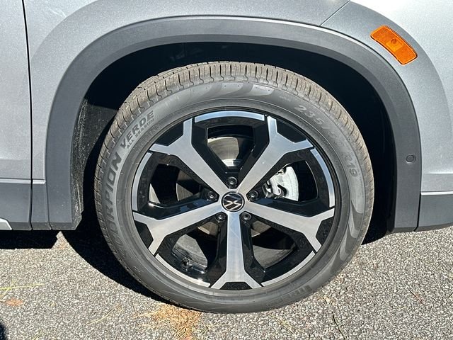 New 2026 Silver Volkswagen 2.0T SE image 12