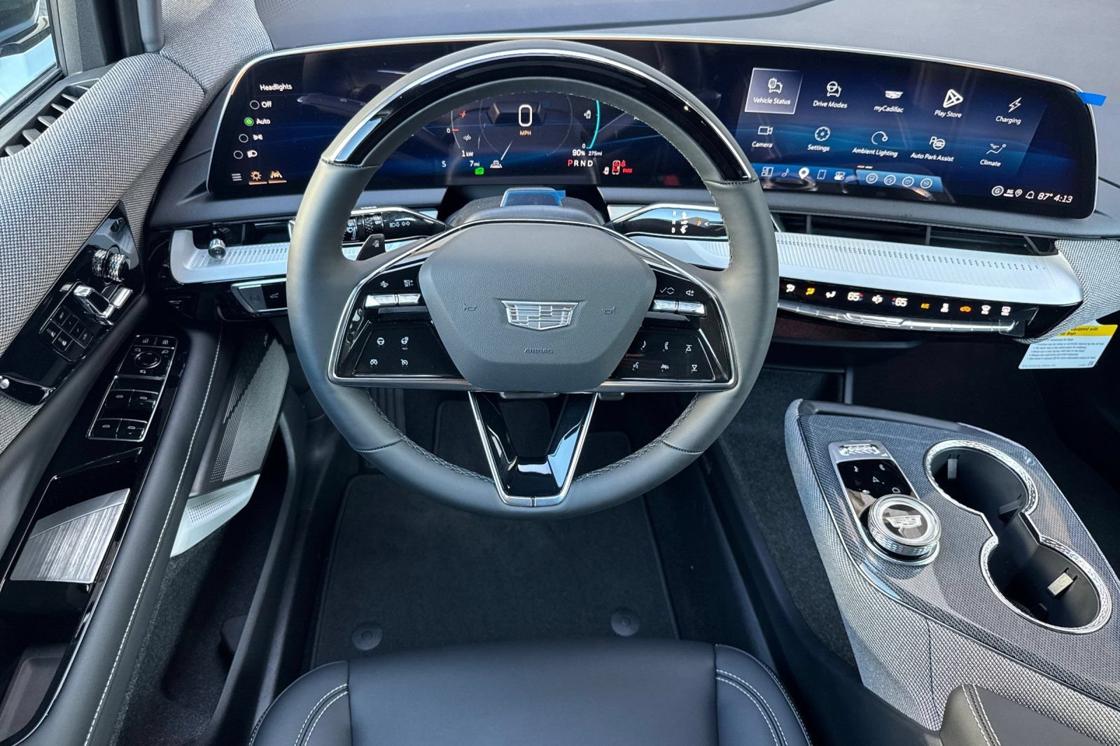 2027 Cadillac OPTIQ Luxury - Photo 14