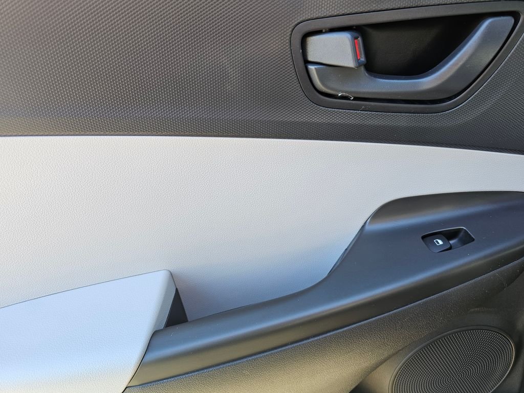 2023 Hyundai Kona SEL - Photo 16