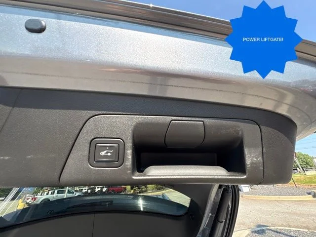 Used 2021  Buick Essence image 28