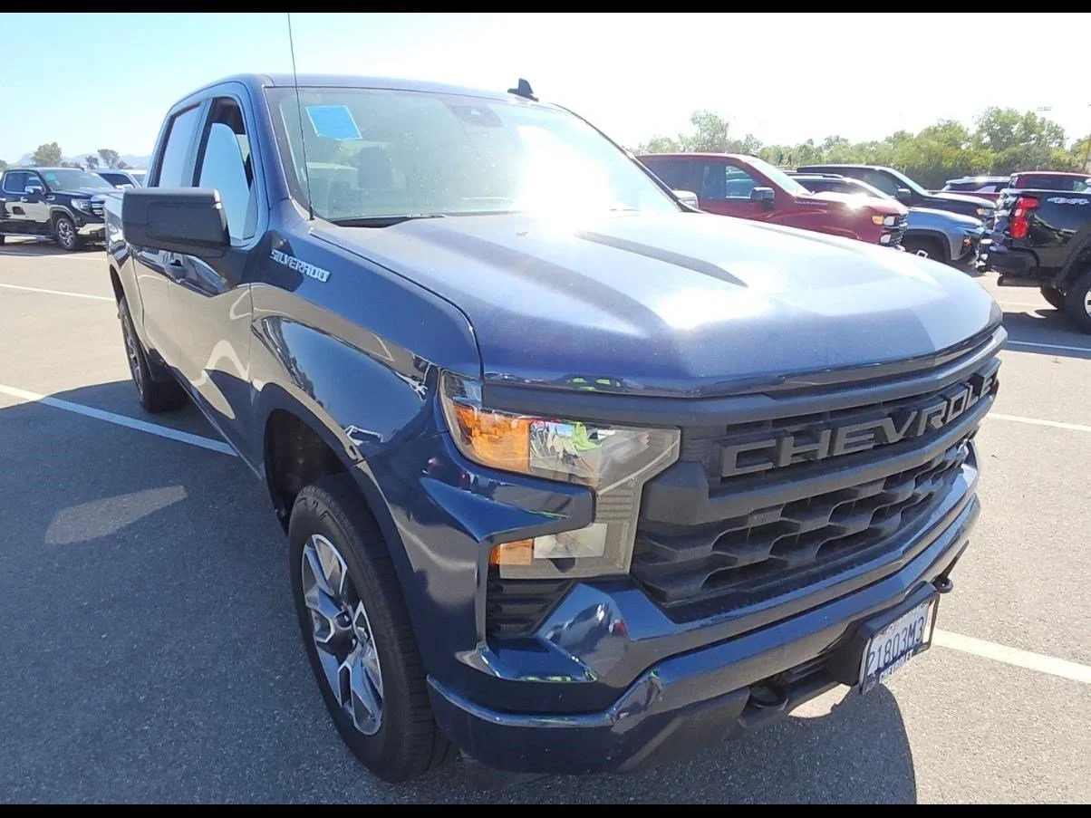 Used 2022 Northsky Blue Metallic Chevrolet Custom image 11