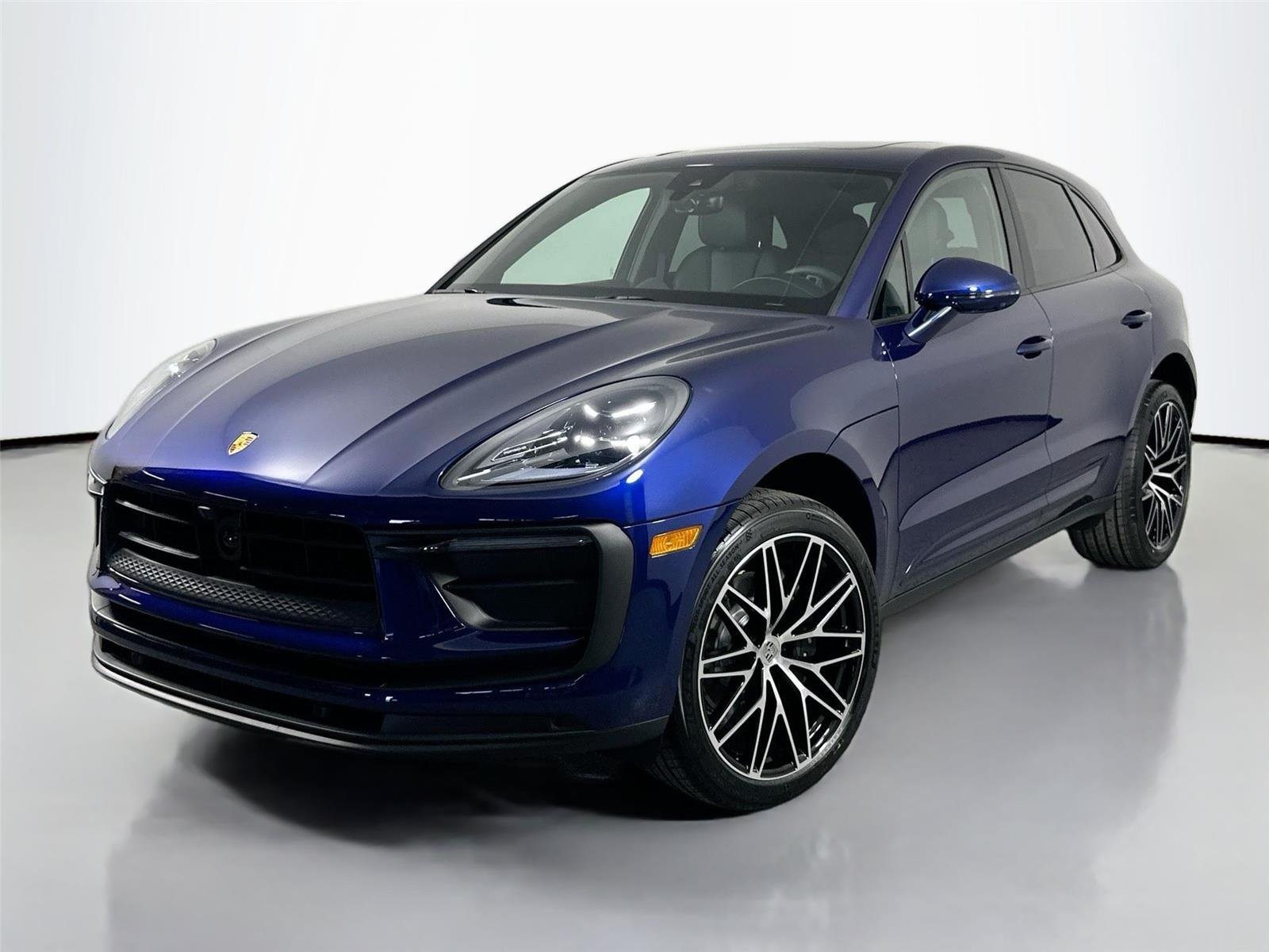 2025 Porsche Macan T's photo