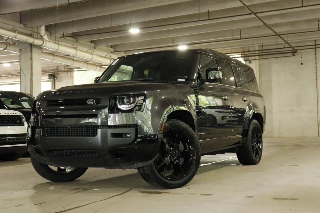 New 2026 Carpathian Grey Prem Met Land Rover X-Dynamic SE image 1