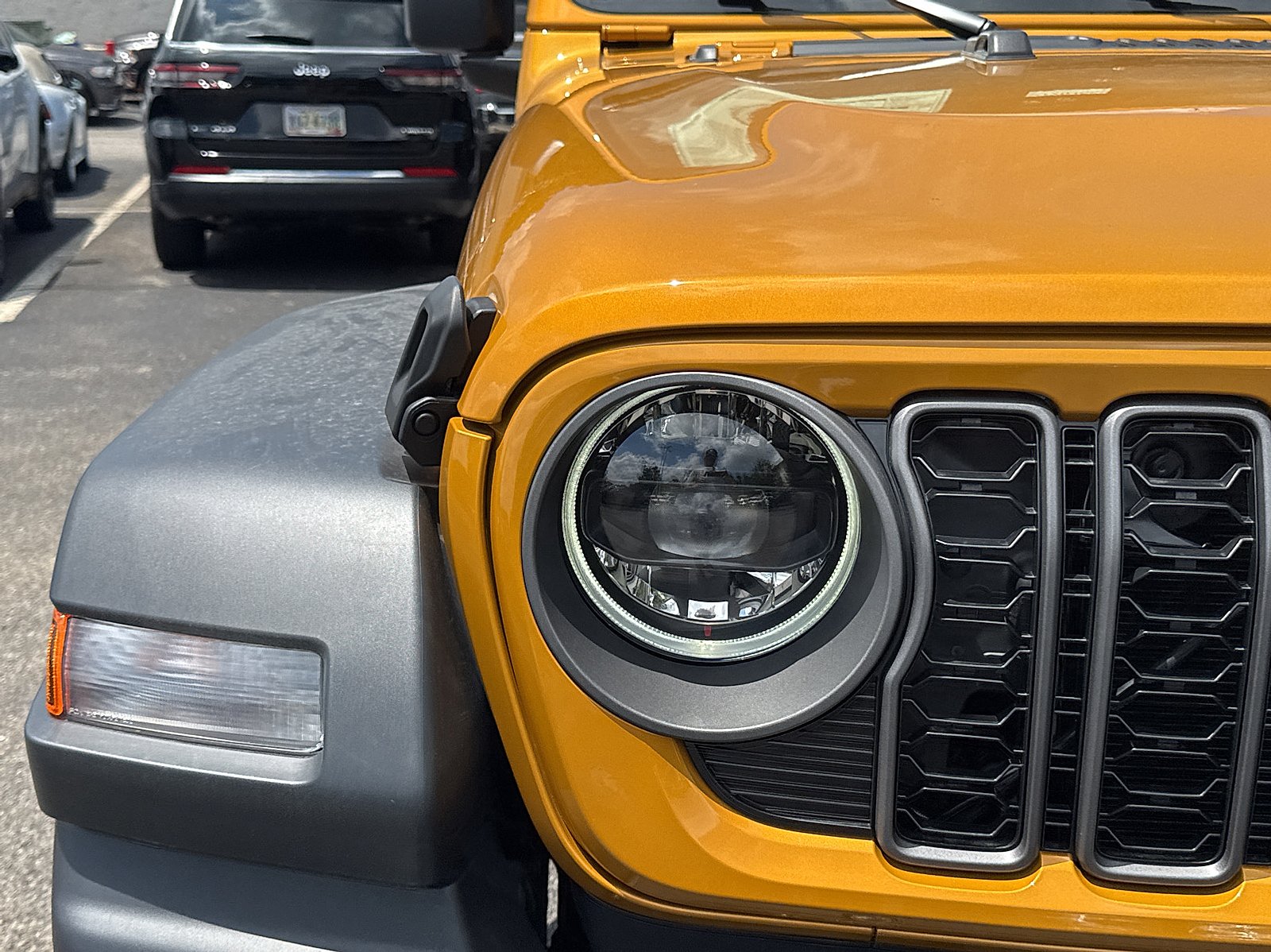 New 2026 Goldilocks Jeep 4-Door Sport S 4x4 image 9