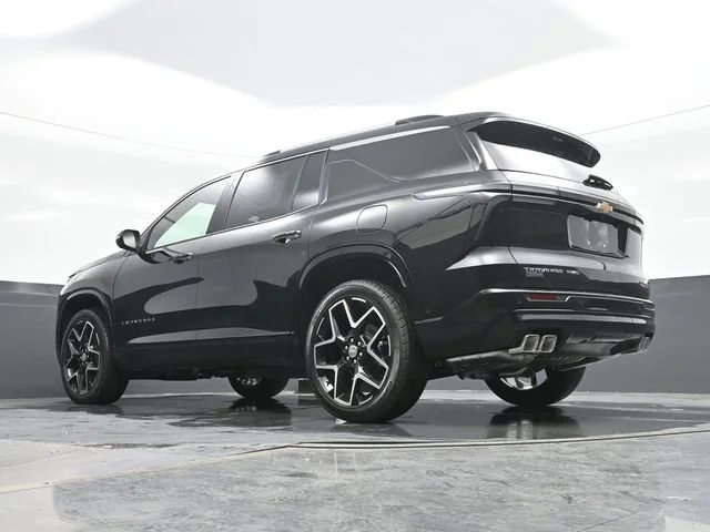 New 2026 Mosaic Black Metallic Chevrolet High Country image 19